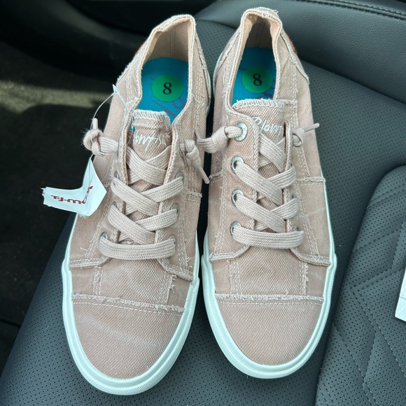 Blowfish Women's Sneakers - Light Pink Canvas - Picture 3 of 6